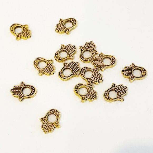 Assorted Jewelry Making Supplies Charms Spacers Earring Hooks Fasteners Jewelry - Picture 3 of 16